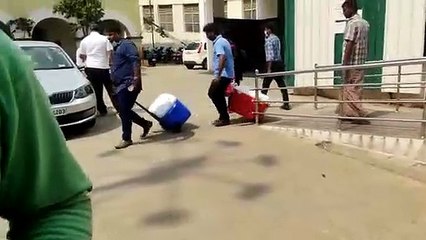 வால்பாறை சாலை விபத்தில் சிக்கிய வாலிபர் மூளைச்சாவு - 5 பேருக்கு கண்கள், சிறுநீரகம், கல்லீரல் தானம்