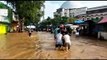 Hujan Deras Mengguyur Bandung Meyebabkan Banjir di Beberapa Titik