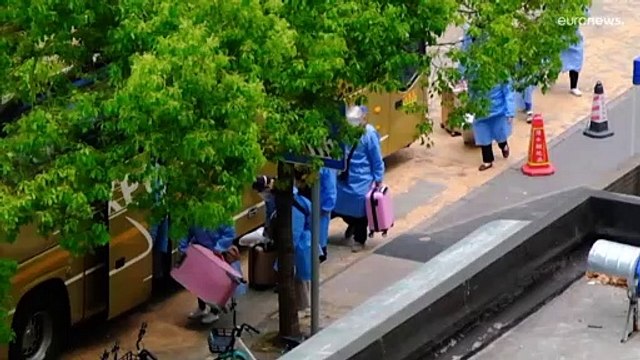 En route vers l'après covid ? Confinement à Shanghai, mais plus de masque aux USA