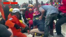 Evakuasi Berlanjut, Momen Haru Korban Selamat Almart Ambruk