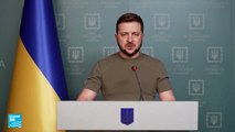 زيلينسكي: الجيش الروسي بدأ معركة دونباس