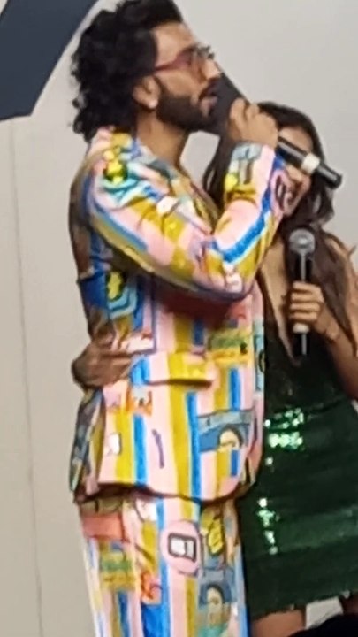 Ranveer Singh at Jayeshbhai Jordaar trailer launch speaks about working with new comers - Shalini Pandey and Divyang Thakkar