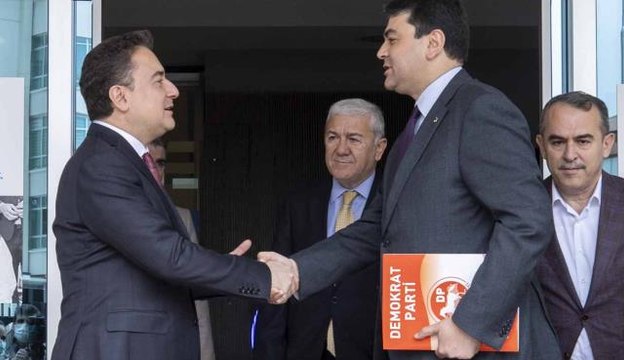 Attığı tweet ortalığı karıştırmıştı! Demokrat Parti lideri Uysal'dan Altılı masa dağılıyor mu? sorusuna tek cümlelik yanıt