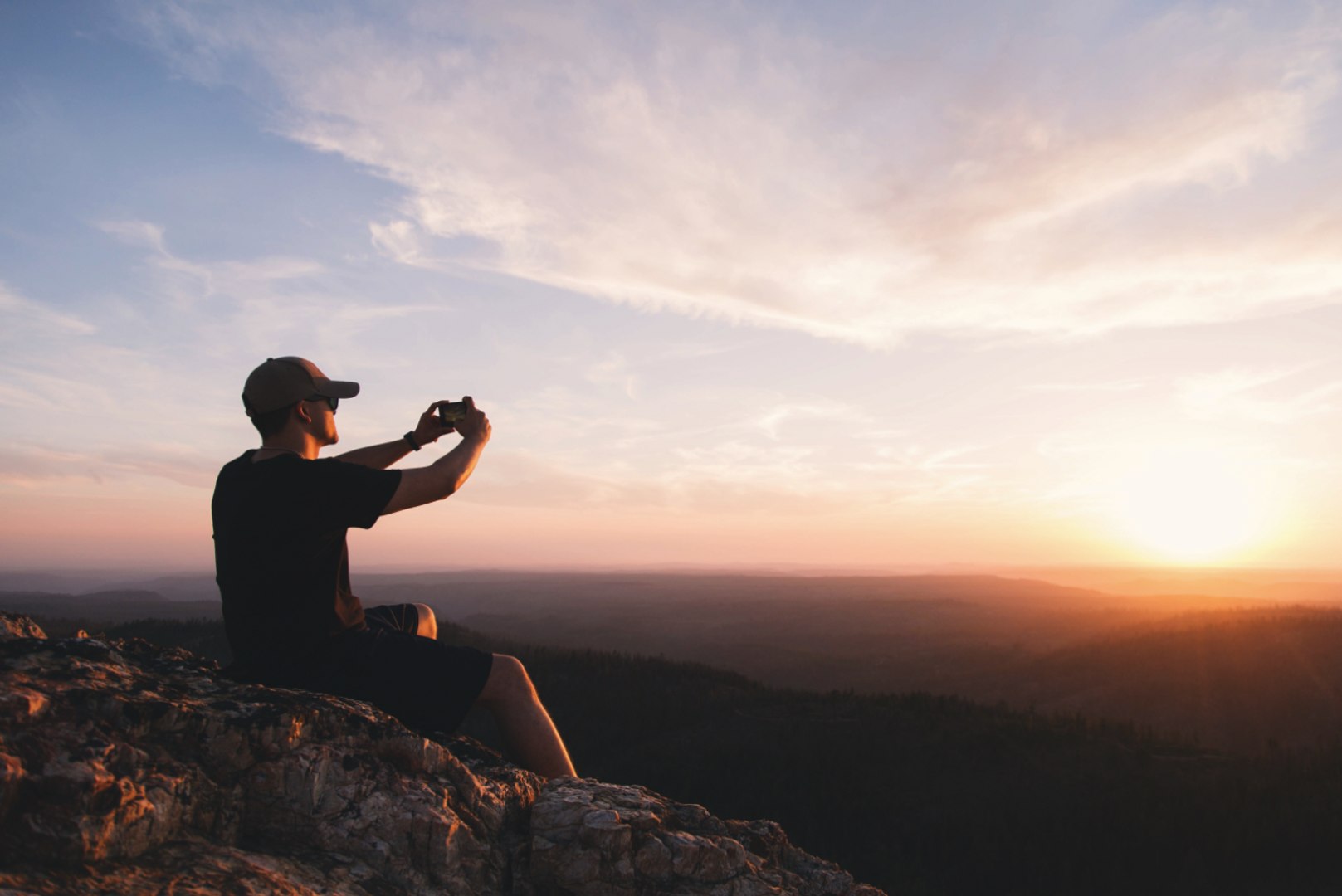 Seven in 10 Americans think social media is a 'good way' to find new travel destinations