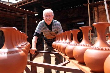 Karacasu çömleklerinin Arabistan için seri üretimine başlandı