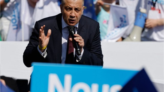 GALA VIDÉO - Les Grandes Gueules : un chroniqueur écarté en raison de son soutien à Emmanuel Macron