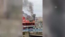Eyüpsultan'da binanın çatı katında çıkan yangın söndürüldü