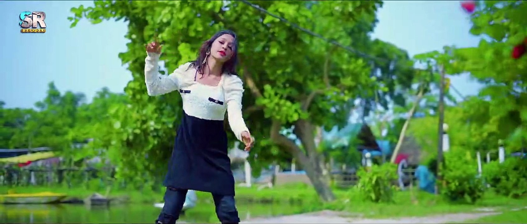 বিয়াই আইতাছে - Biyai Aitache Bengali Dance 2022 - Dancer Modhu - SR Everyday