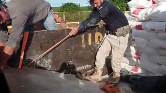 PRF apreende 89 quilos de cocaína no Paraná nesta segunda