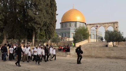 طقوس لليهود داخل باحات الحرم الإبراهيمي والشيخ رائد صلاح ينتقل للأقصى