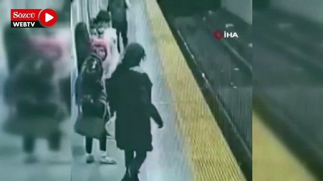 Kanada’da metro istasyonunda bekleyen kadın raylara itildi