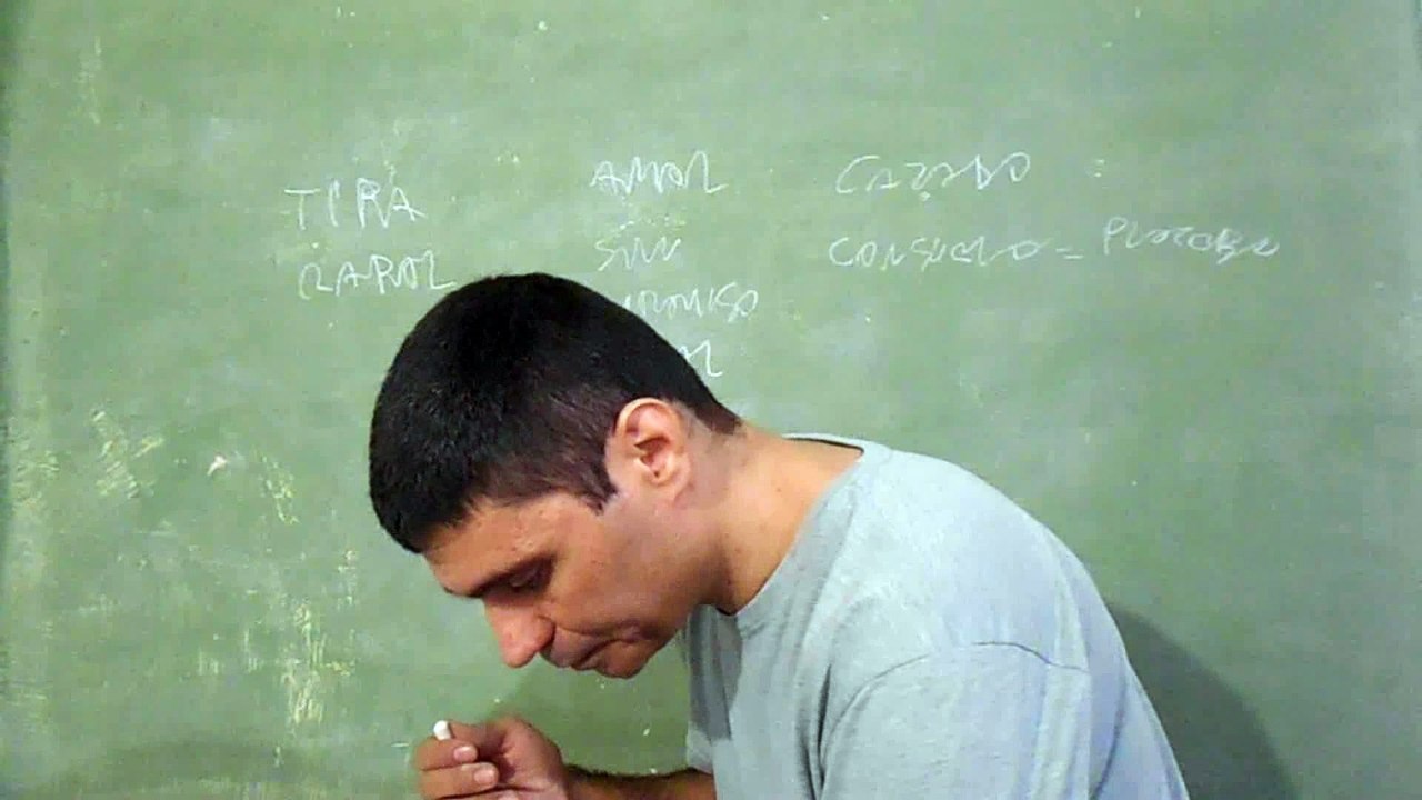 UN POCO DE AMOR FRANCES (ANALISIS) PATRICIO REY Y SUS REDONDITOS DE RICOTA