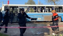 Son Dakika: Bursa'da infaz koruma memurlarını taşıyan otobüse bombalı saldırı: 1 şehit, 4 yaralı