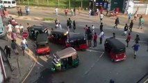 Polícia abre fogo contra manifestantes e mata uma pessoa no Sri Lanka