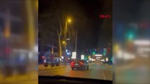 Bağdat Caddesi'ni piste çeviren sürücü kazaya davetiye çıkardı
