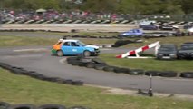 Espectacular concurso de saltos de vehículos en el Reino Unido