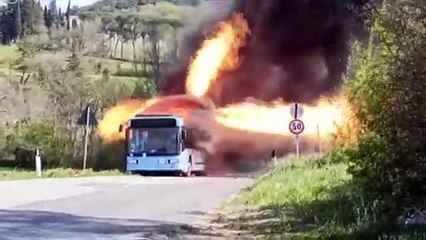 Incêndio de autocarro a gás