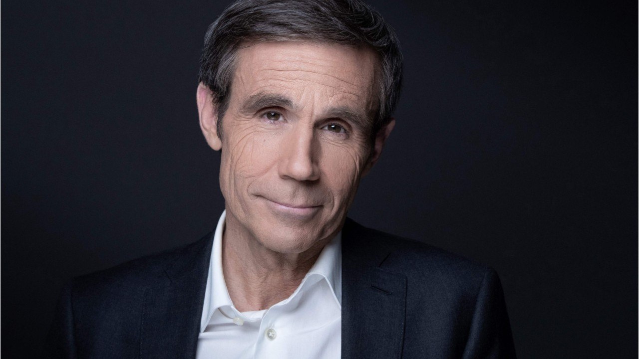 GALA VIDÉO - “À côté de la plaque” : David Pujadas critique son rôle lors du débat entre Nicolas Sarkozy et François Hollande