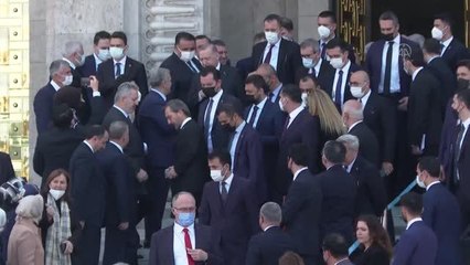 Cumhurbaşkanı Erdoğan, Meclis'ten ayrıldı