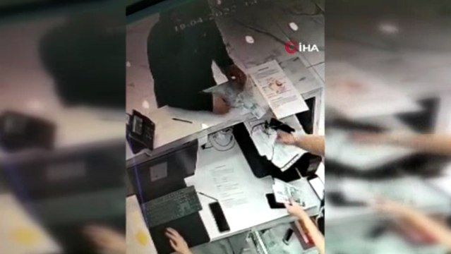 İtfaiyeden geliyoruz deyip dolandırdı, kısa sürede yakayı ele verdi