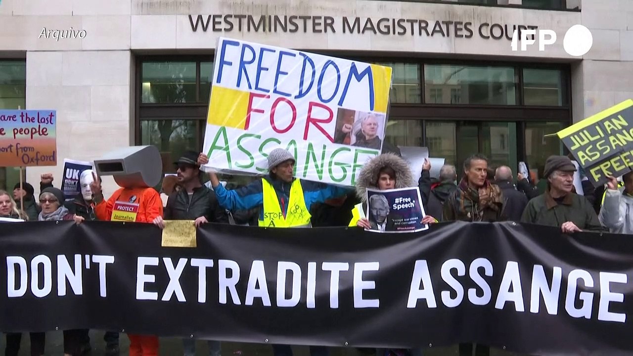 Justiça britânica autoriza extradição de Assange para EUA