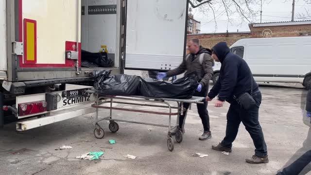 Buça'da kimlikleri tespit edilen cesetler dini törenin ardından defnediliyor