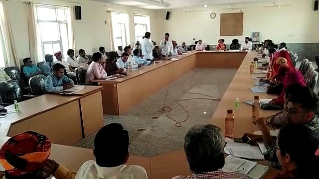 हंगामेदार रही खींवसर पंचायत समिति की साधारण सभा में छाए बिजली पानी के मुद्दे