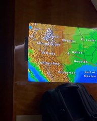 Momento cuando la aeronave donde viajaba Farruko aterriza de emergencia