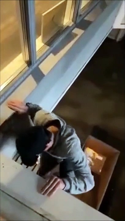 Parfois il vaut mieux descendre par les escaliers !