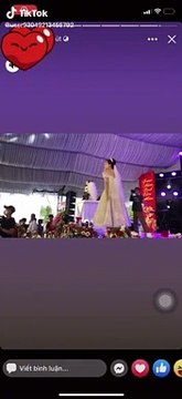 Bạn gái tin đồn Quang Hải chụp được hoa cưới trong đám cưới Hồ Tấn Tài