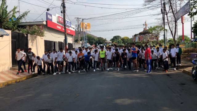 Estudiantes de Masaya celebran Día Nacional del deportista