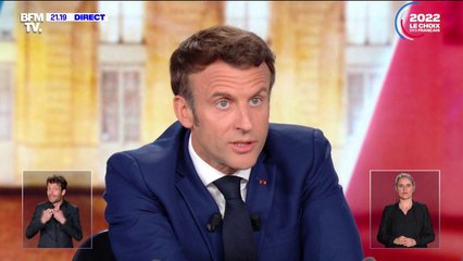 Emmanuel Macron à Marine Le Pen sur le blocage des prix: "Je suis content d'apprendre que vous le maintenez, mais vous avez voté contre"