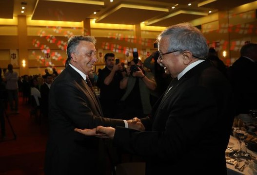 Beşiktaş Kulübü Başkanı Çebi, Anadolu Beşiktaşlılar Derneğinin iftarına katıldı