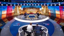 Extrait du débat de l'entre deux tours des présidentielles avec Marine Le Pen et Emmanuel Macron. La cheffe du RN a fait un faux départ, démarrant son discours trop tôt.