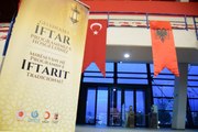 Yunus Emre Enstitüsü ile Türk Kızılay, Arnavutluk'ta iftar verdi