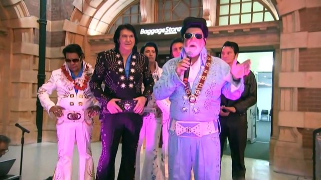 Train leaves for annual festival in Parkes, NSW