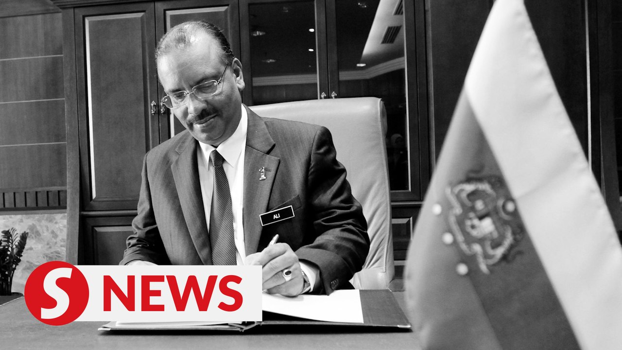 Ex-chief secretary to the government Ali Hamsa passes away