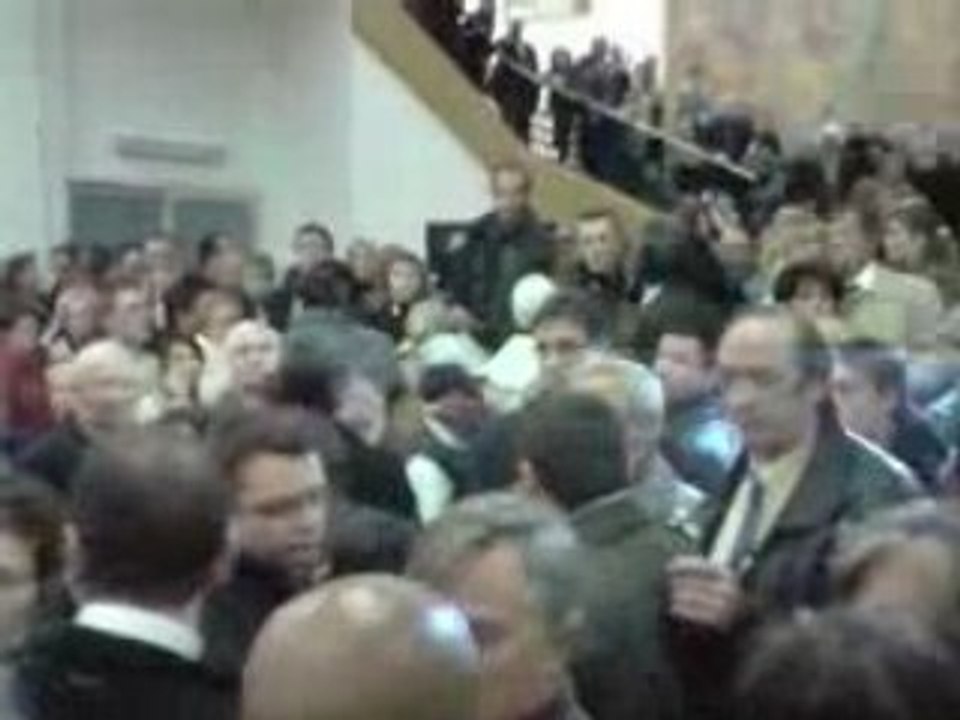 Elections municipales : Insultes à la mairie de Puteaux