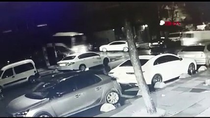 TÜGVA binasının yanında patlama