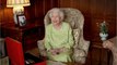 VOICI : Nouvelle photo de la reine Elizabeth II pour ses 96 ans : un détail fait beaucoup réagir les internautes