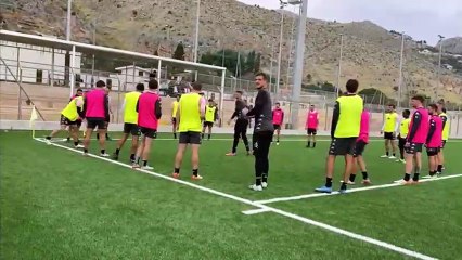 Calcio, seduta a porte aperte per i rosanero in campo allo Sporting di Tommaso Natale