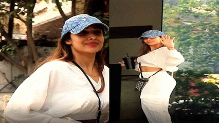 Malaika Arora Clinic के बाहर पोज देती आई नजर; Watch Video | FilmiBeat