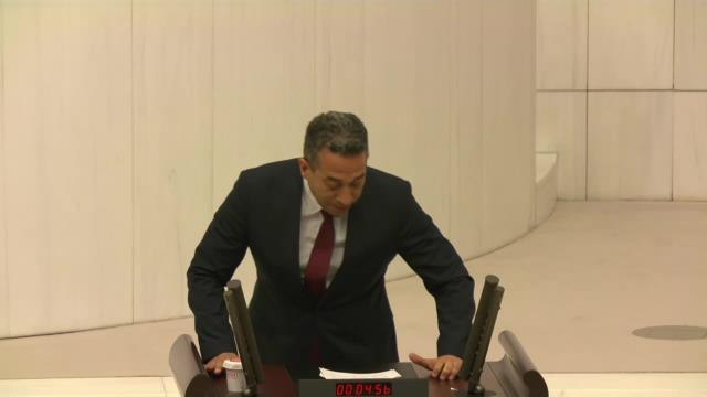 CHP'li Başarır ile AKP'li Özalan Arasında Futbol Atışması: Nerede Neye Müdahale Edeceğini Bilseydin Hırvatistan'ı Elemiştik