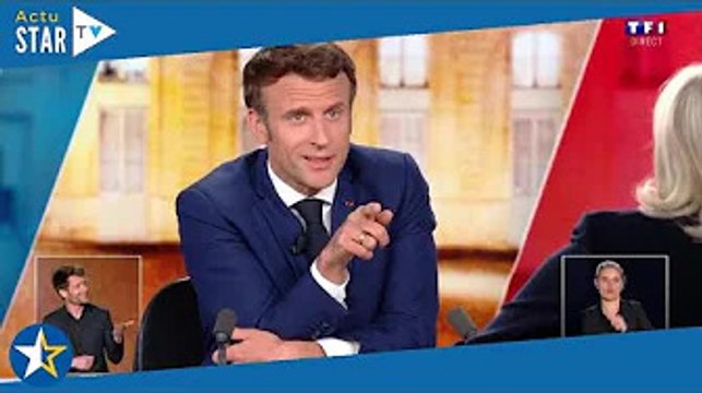 Débat de l'entre-deux-tours : ces petits sourires d'Emmanuel Macron qui ont marqué le début du face-