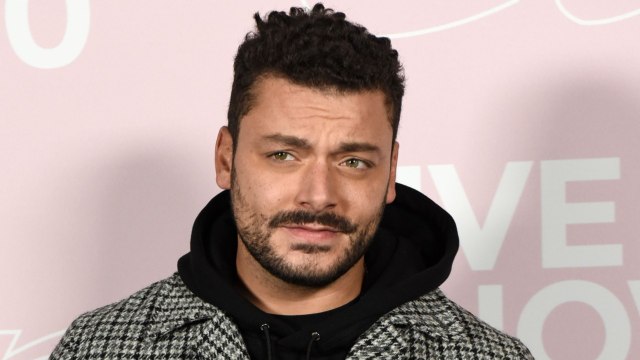 GALA VIDEO -“Saloperie de cancer” : Kev Adams en deuil, il pleure la mort de Marianne Garcia