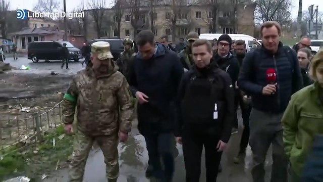 Sánchez pasea por Ucrania conmovido por las atrocidades de la guerra de Putin