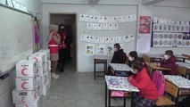 KASTAMONU - Türk Kızılaydan köy okullarına kıyafet ve kırtasiye yardımı