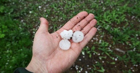 Caroline du Sud : une tempête de grêle incroyable a été filmée par une habitante