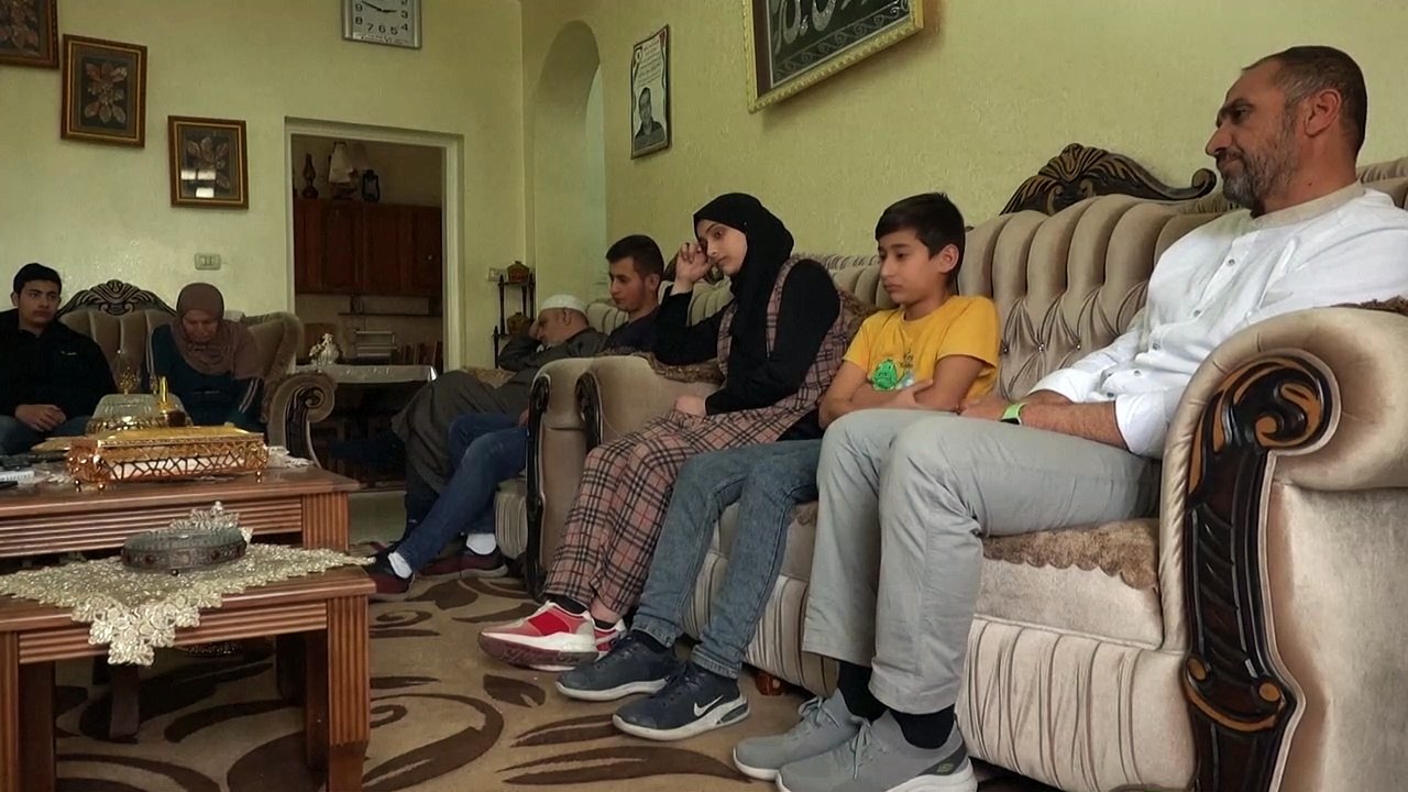 عائلة فلسطينية قتلت "عن طريق الخطأ" برصاص جندي إسرائيلي تريد أن تقاوم "بالعلم والثقافة"