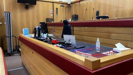 Video herunterladen: WATCH: Behind the scenes tour of a magistrates court as we ask the question - why is filming not permitted in the UK courts?